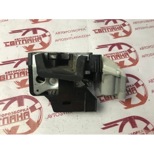 Замок двері розсувної правої Fiat Doblo 2006- 51709192